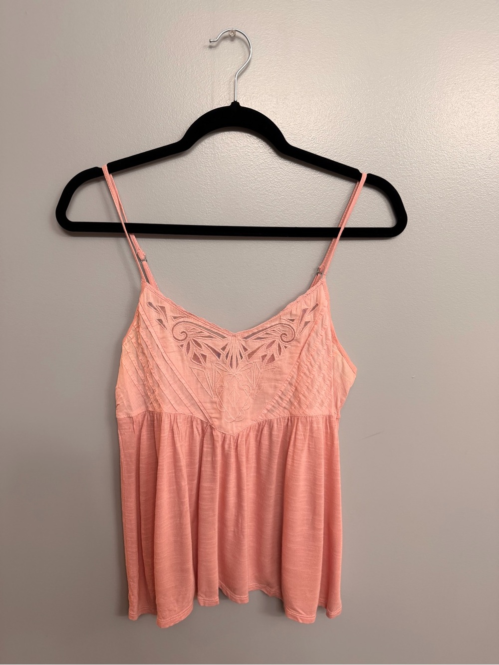 American Eagle Outfitters Pink Embroidered Lace Tank Top